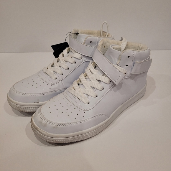 Forever 21 White High-top Women's Sneakers Shoes size 7.5 NWT - Picture 1 of 5